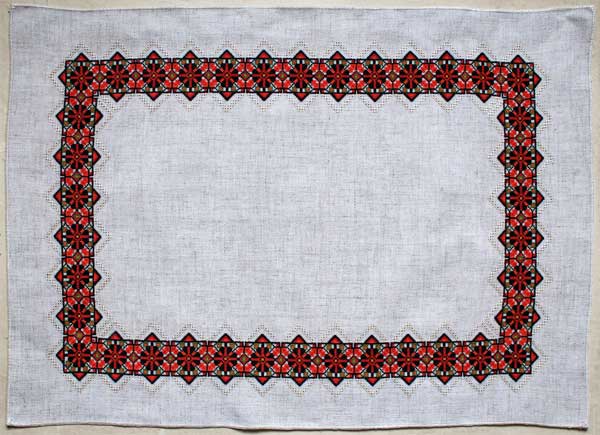 Мартиняк М. Серветка «Чорнобривці». Промислове полотно з комбінованим складом волокон, хрестик, зерновий вивід. Мартиняк М. Серветка «Чорнобривці». Промислове полотно з комбінованим складом волокон, хрестик, зерновий вивід.